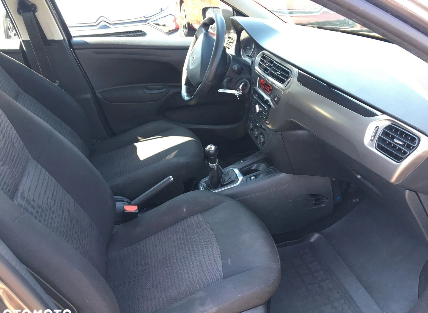 Peugeot 301 cena 33900 przebieg: 154215, rok produkcji 2018 z Gdańsk małe 46